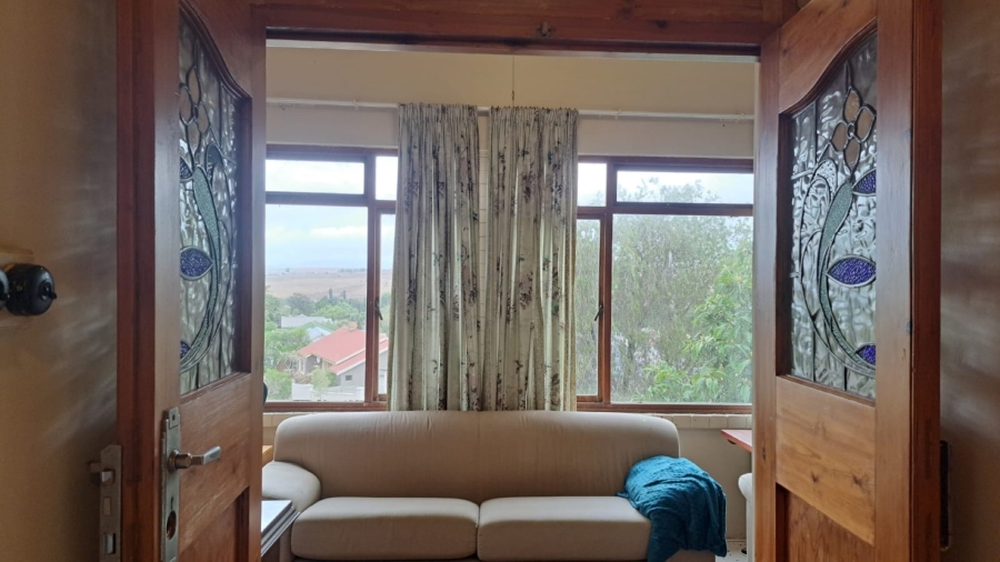 5 Bedroom Property for Sale in Caledon Western Cape